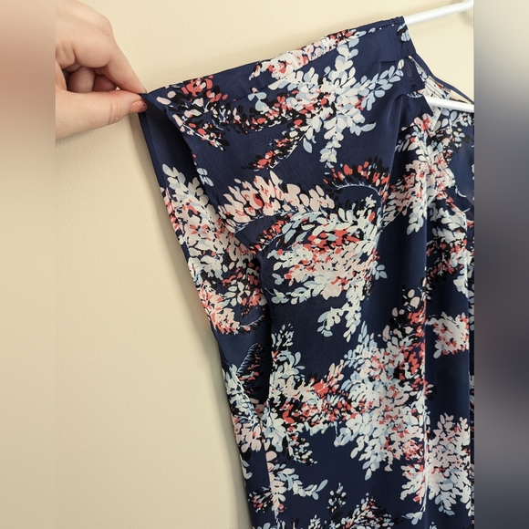 Joe Fresh Sleeveless Floral Blouse - Picture 4 of 6